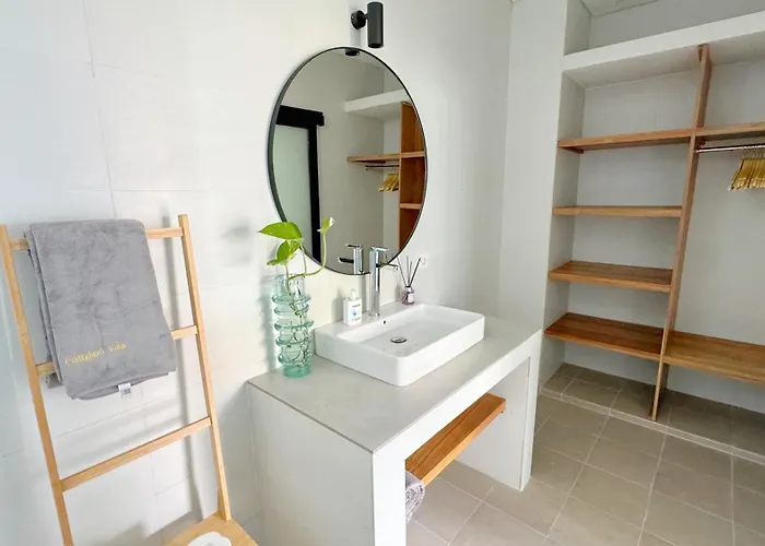 Niu Center - Fattylion Villa Canggu (Bali)